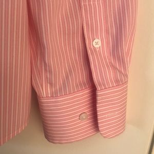 Jones New York Shirt - Crisp and Cool for Summer!